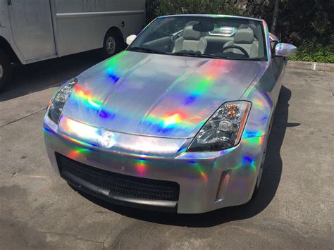 holographic car wrap illegal